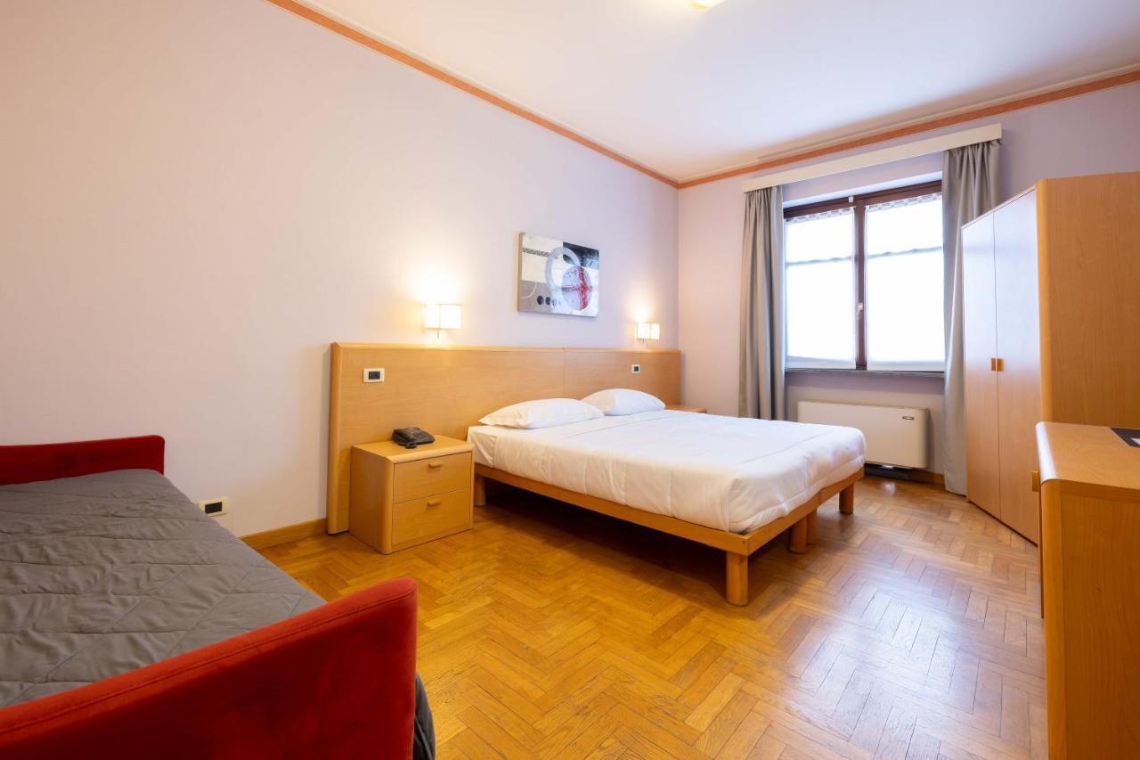 Hotel La Ferte Asti Zewnętrze zdjęcie