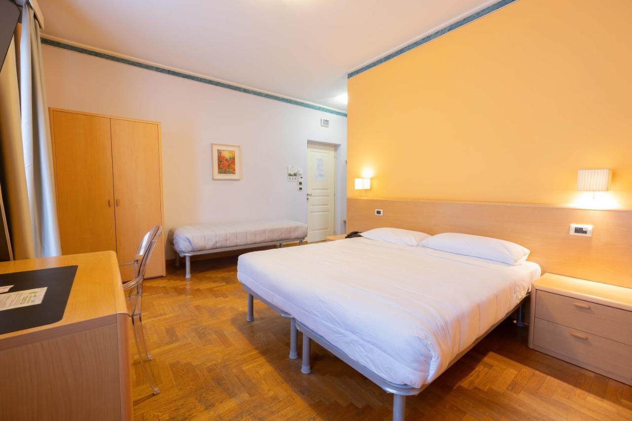 Hotel La Ferte Asti Zewnętrze zdjęcie