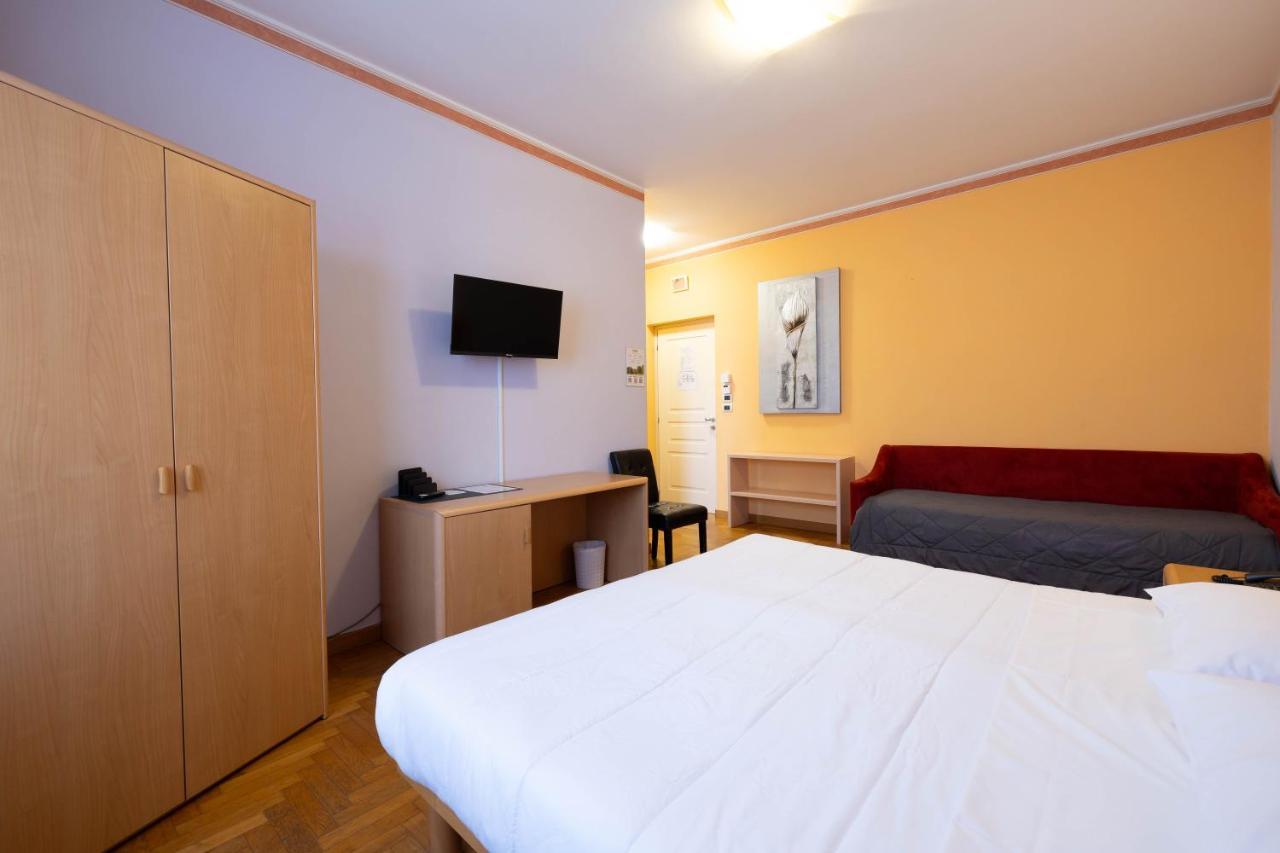 Hotel La Ferte Asti Zewnętrze zdjęcie