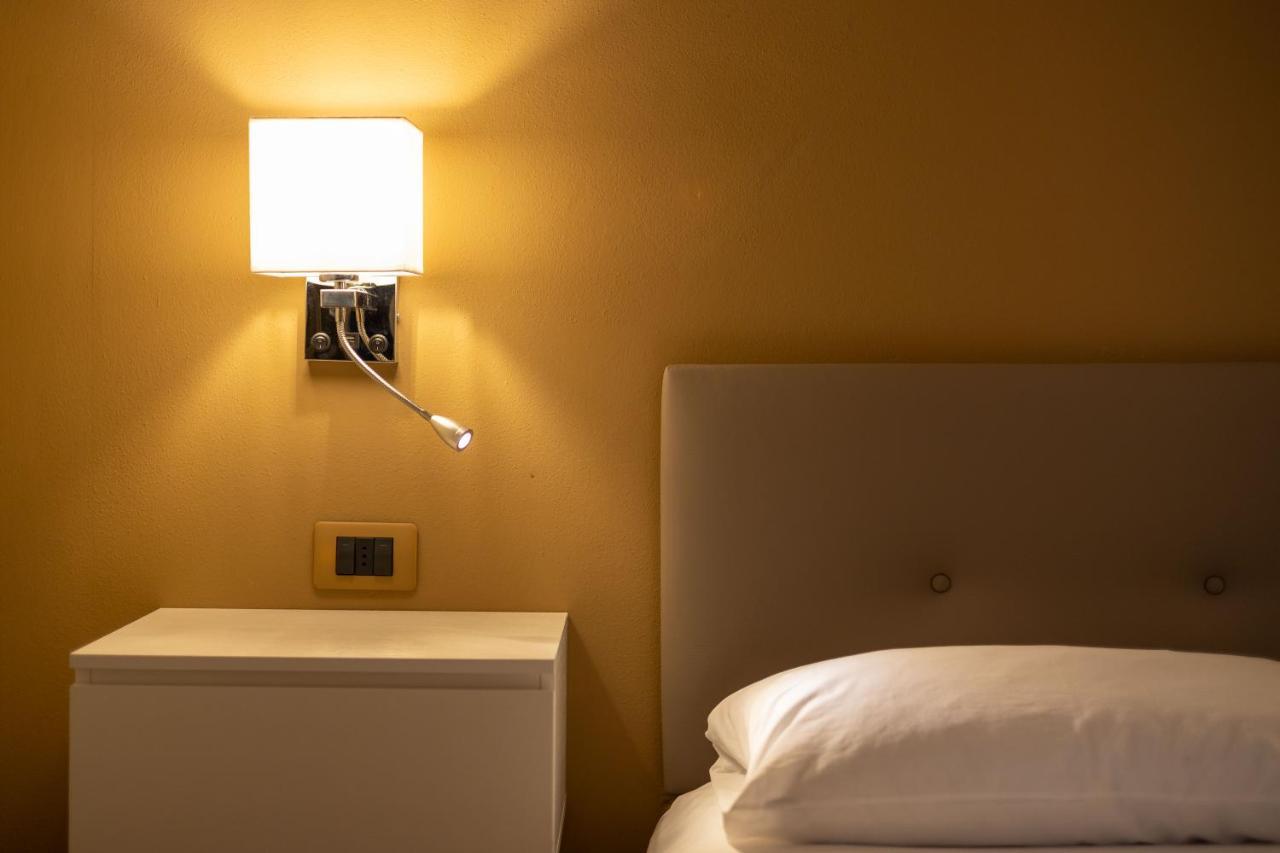 Hotel La Ferte Asti Zewnętrze zdjęcie