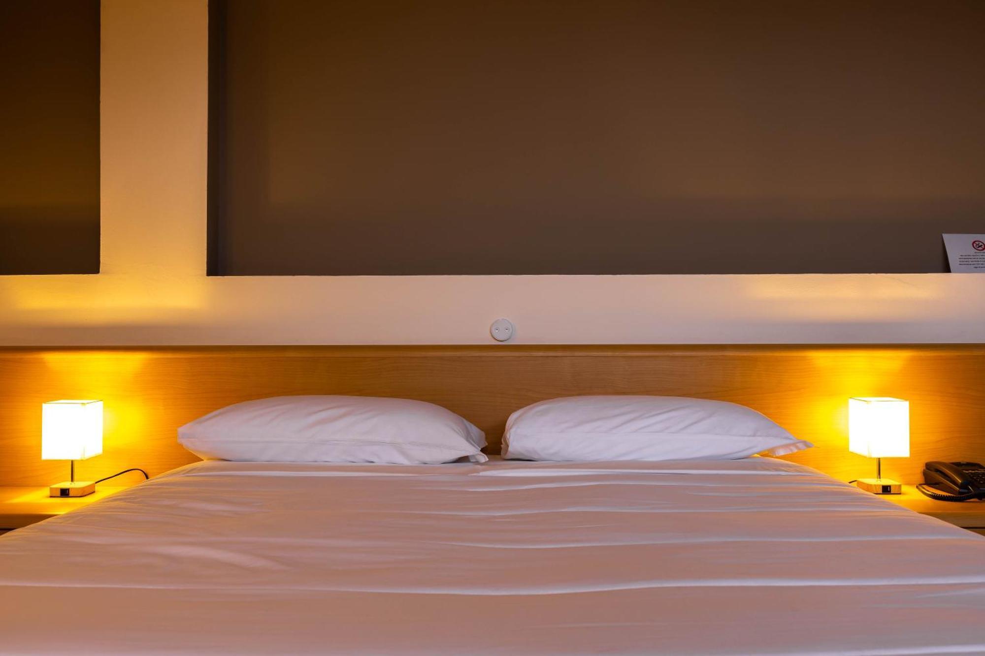 Hotel La Ferte Asti Zewnętrze zdjęcie