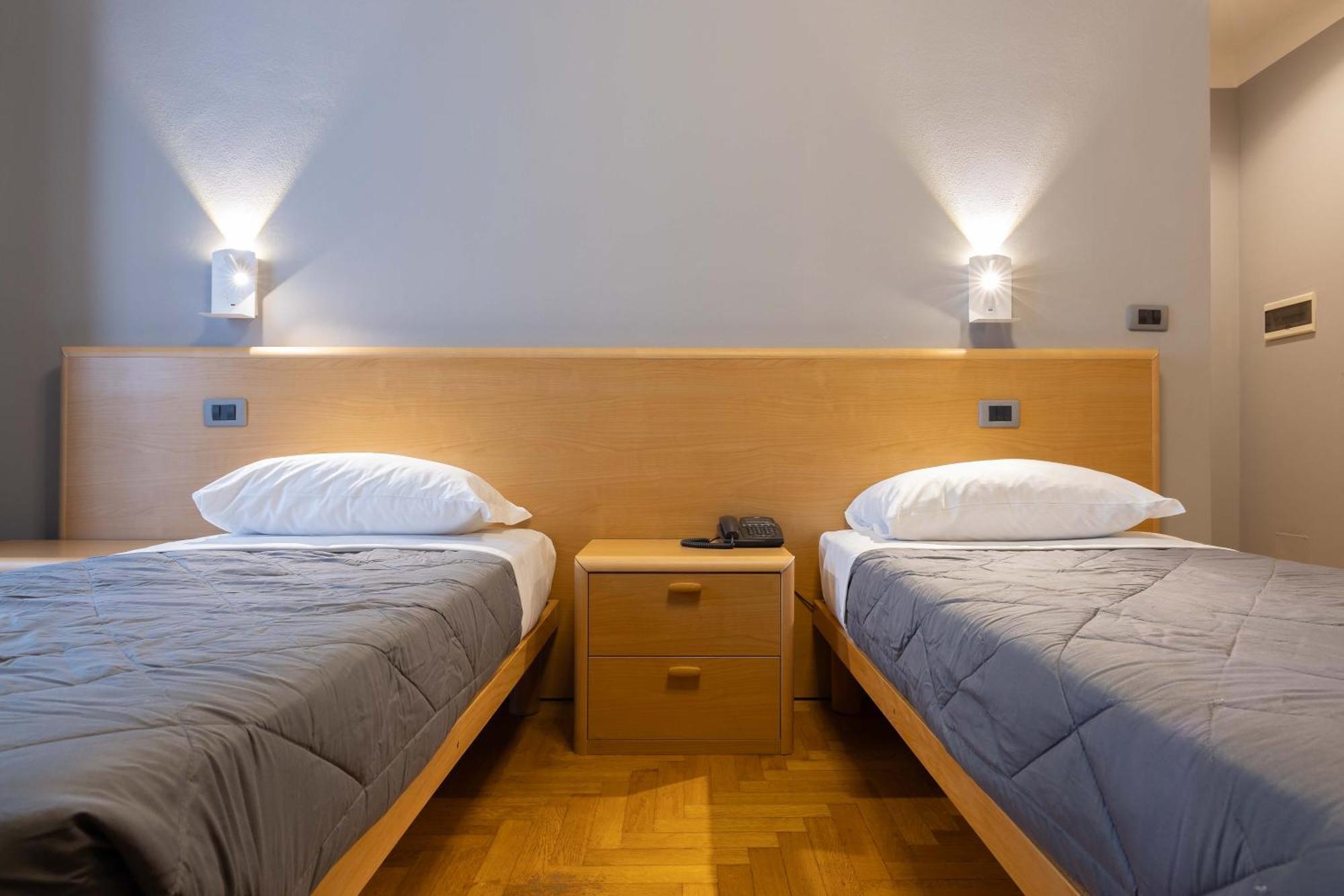 Hotel La Ferte Asti Zewnętrze zdjęcie