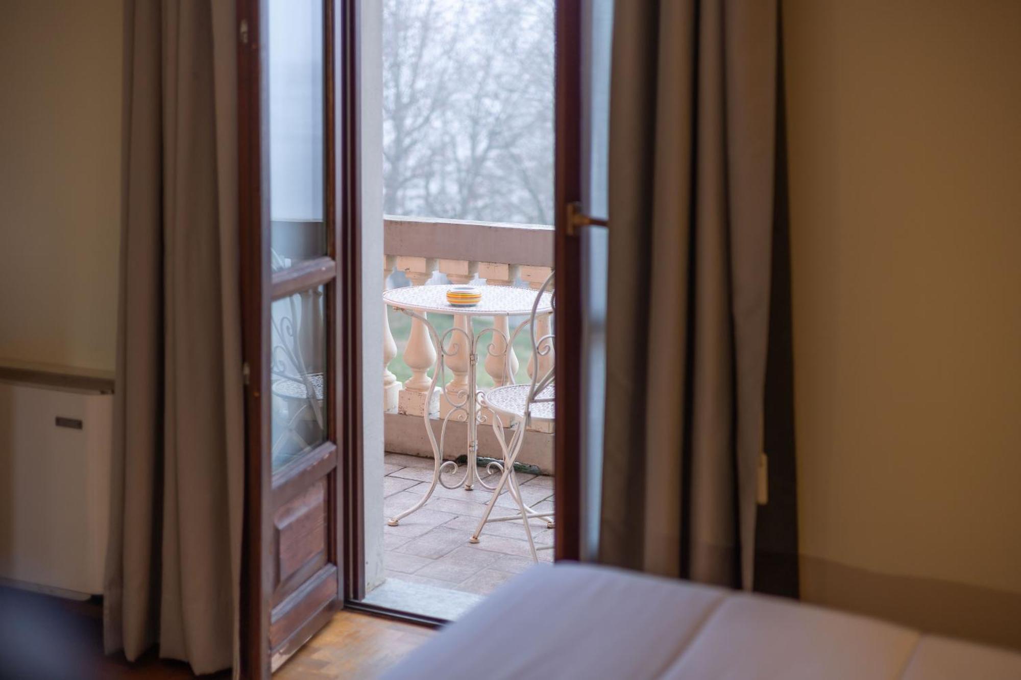 Hotel La Ferte Asti Zewnętrze zdjęcie